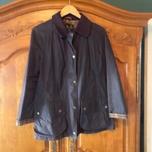 This a women’s Barbour size 8.